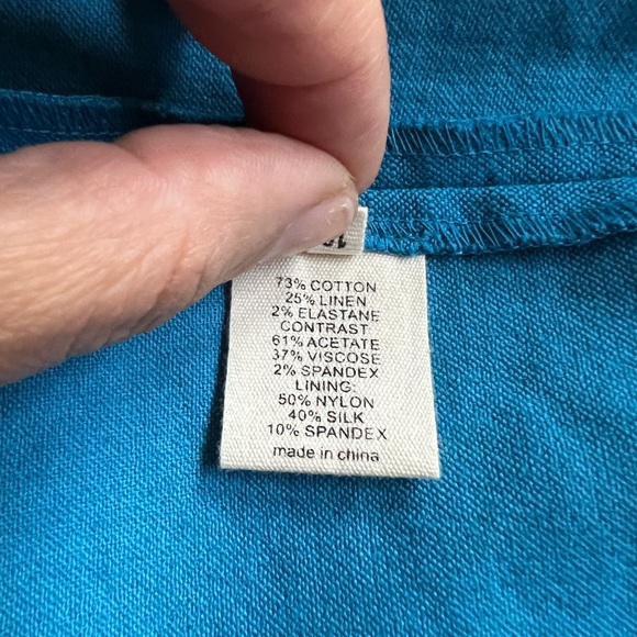 L’AGENCE | Pleat-Side Notched Sheath Dress - Picture 5 of 5